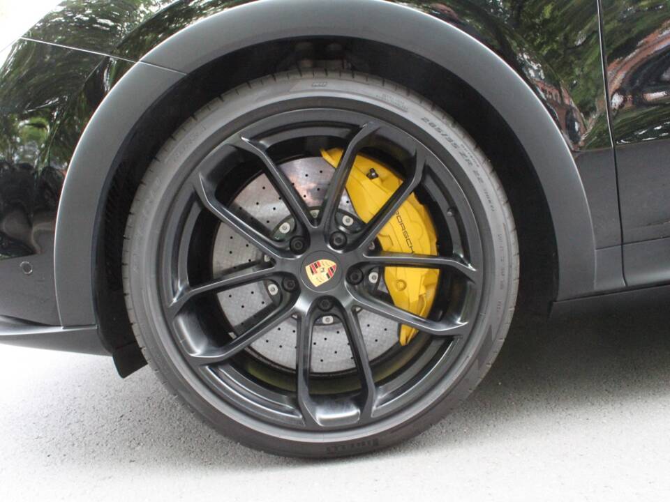 Image 17/19 of Porsche Cayenne Turbo GT (2022)