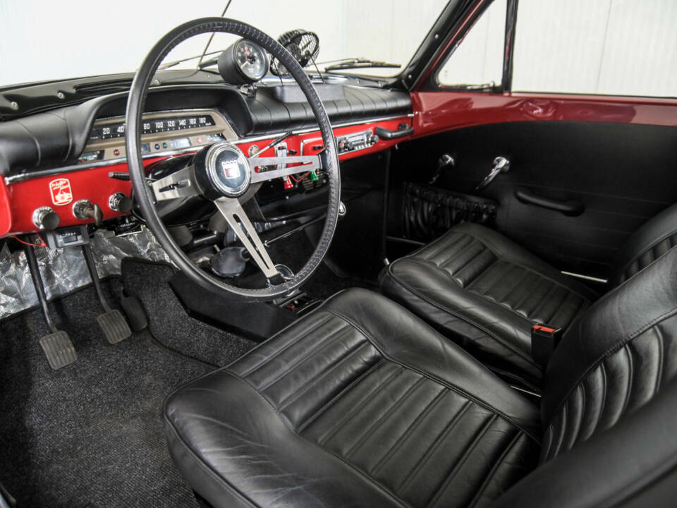 Image 11/50 of Volvo 1800 S (1965)