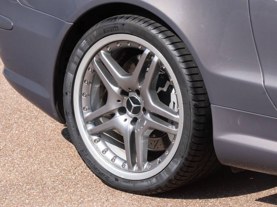 Bild 13/50 von Mercedes-Benz SL 65 AMG (2006)