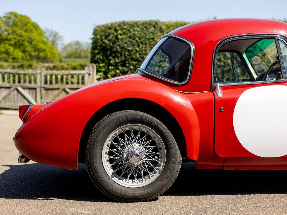 Image 33/50 de MG MGA 1500 (1957)