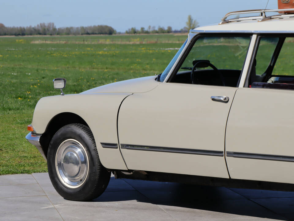 Image 16/50 de Citroën ID 21 Break (1967)