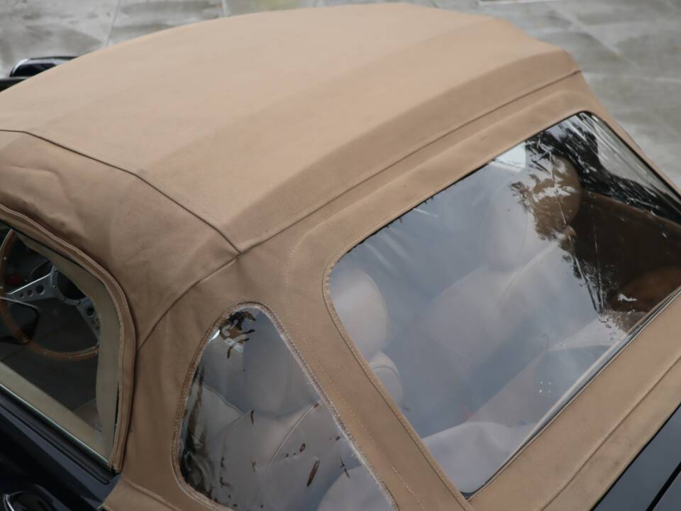 Afbeelding 21/50 van MG MGB (1973)