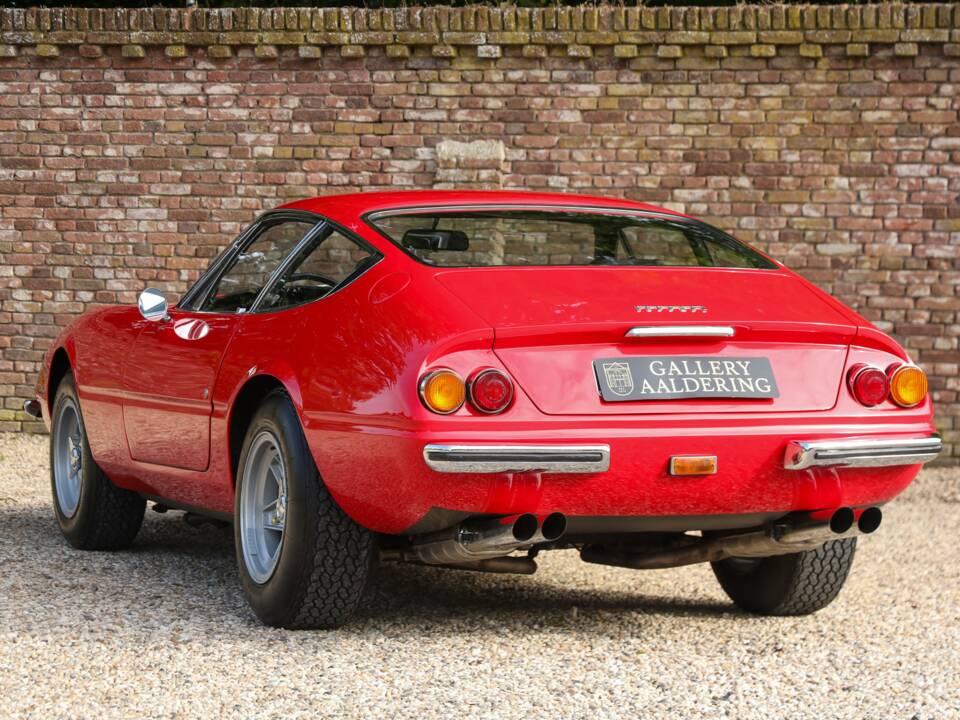 Afbeelding 2/50 van Ferrari 365 GTB/4 Daytona (1973)