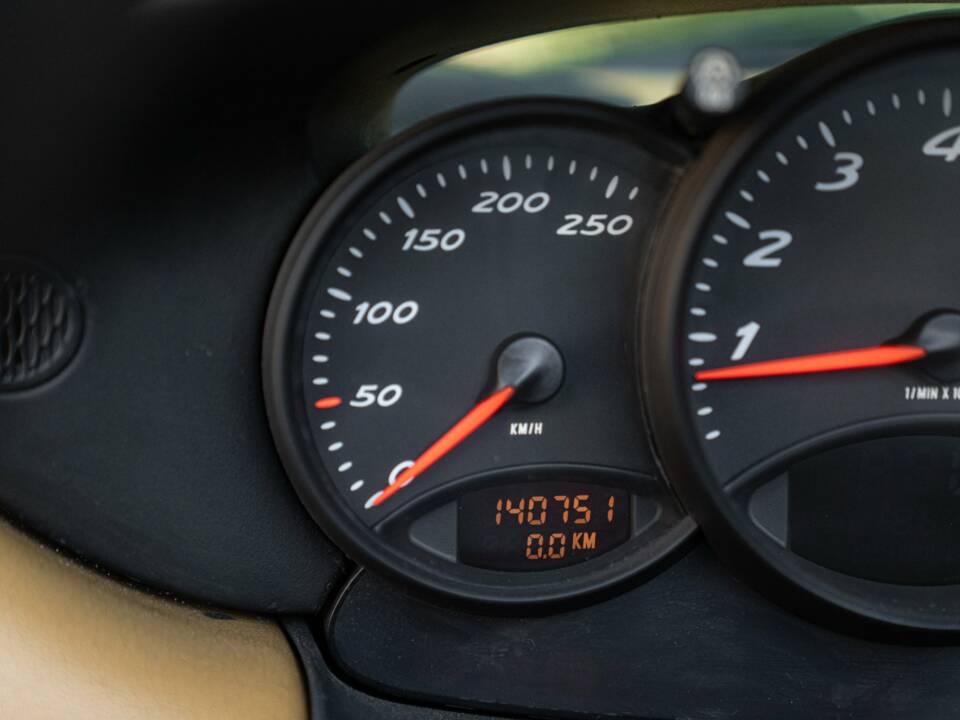 Image 49/50 of Porsche Boxster (2000)
