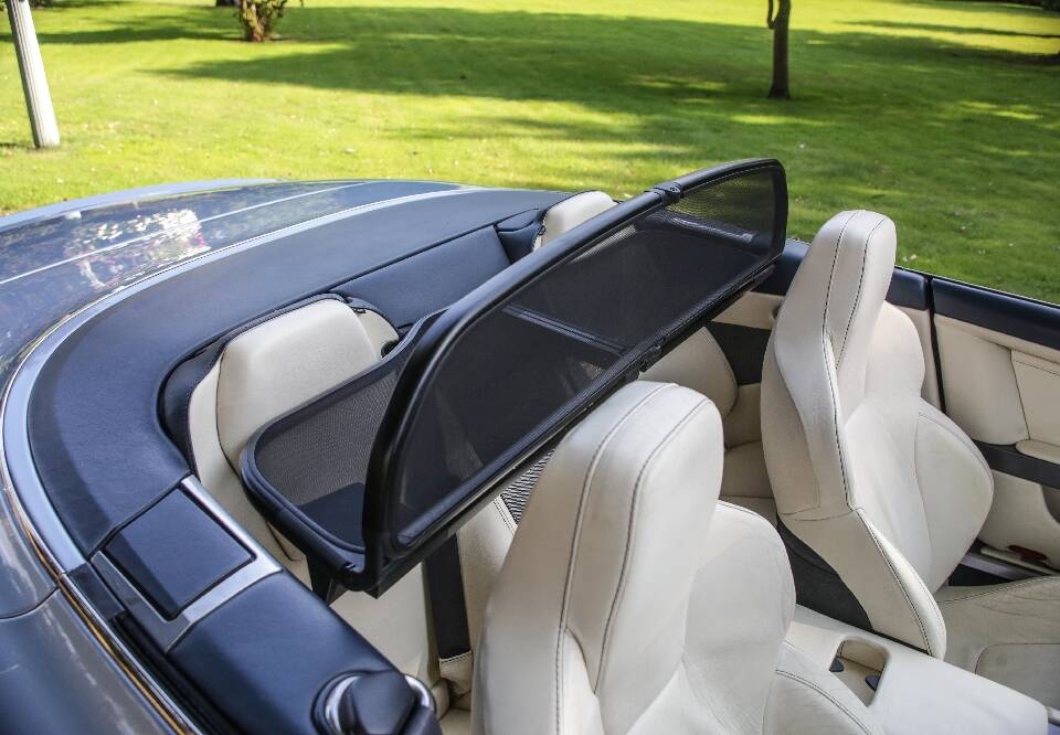 Bild 9/30 von Aston Martin DB 9 Volante (2006)