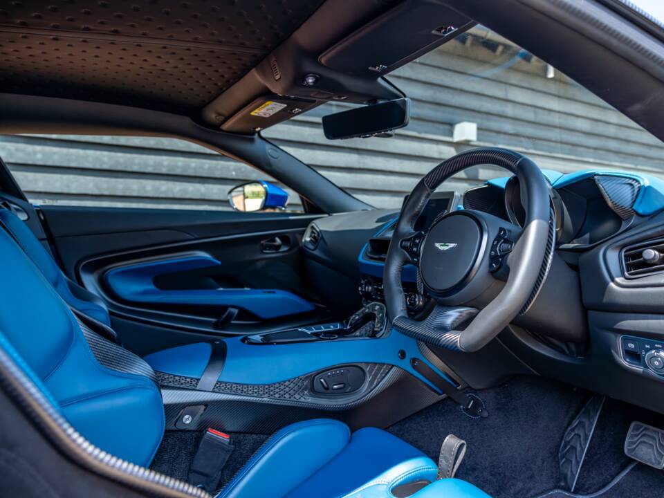 Image 4/98 of Aston Martin DBS GT Zagato (2020)