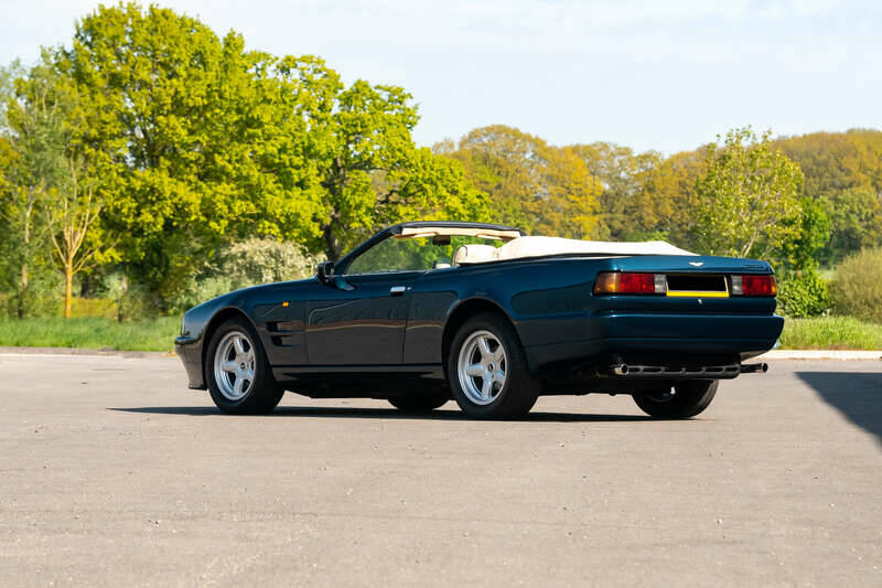 Image 11/50 of Aston Martin Virage Volante (1993)