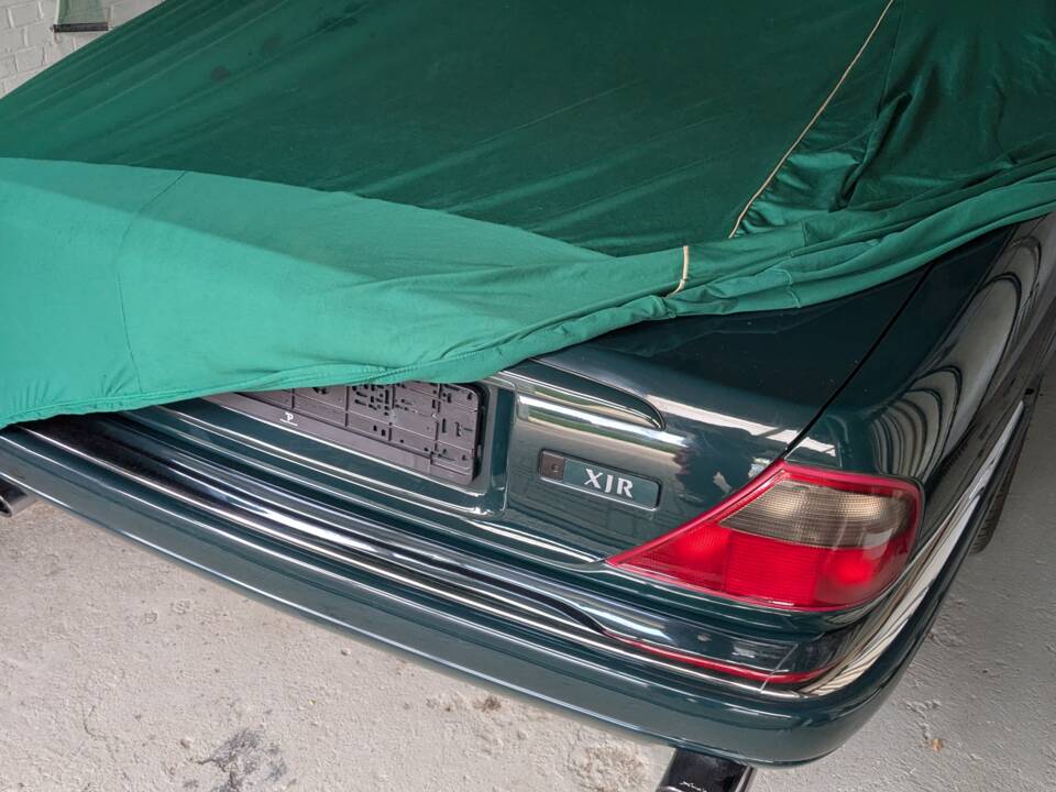 Image 63/64 of Jaguar XJR 4.0 Supercharged (1995)
