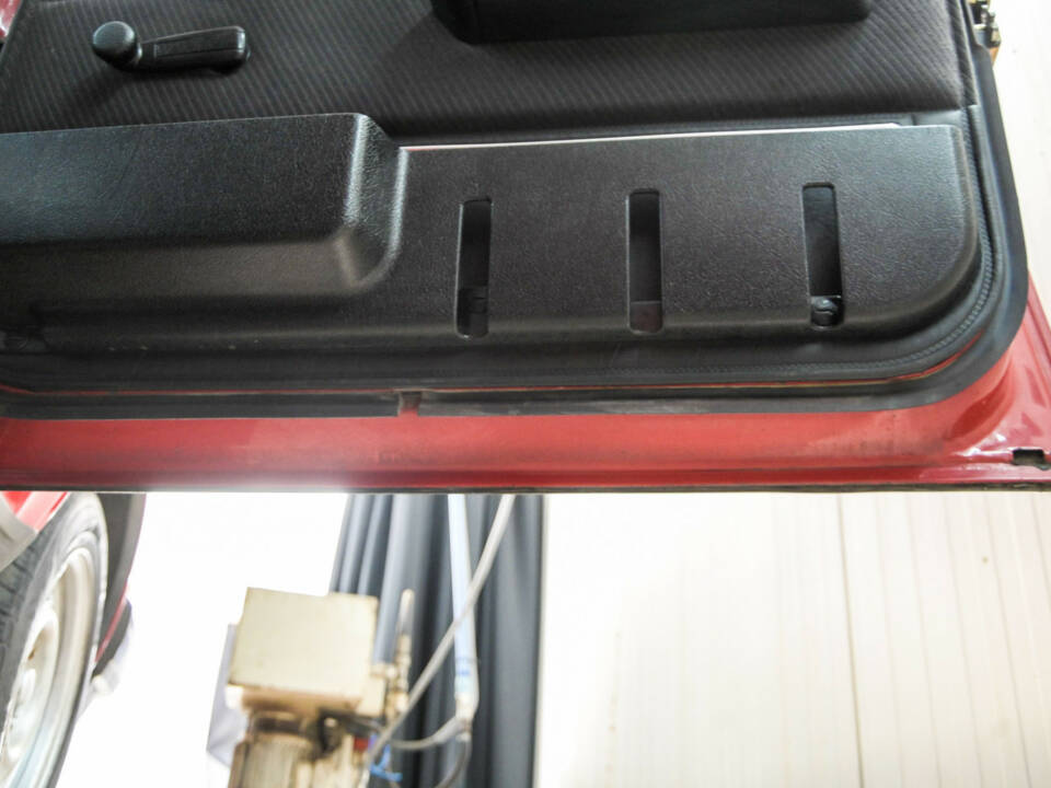 Image 48/50 of Volvo 240 (1987)