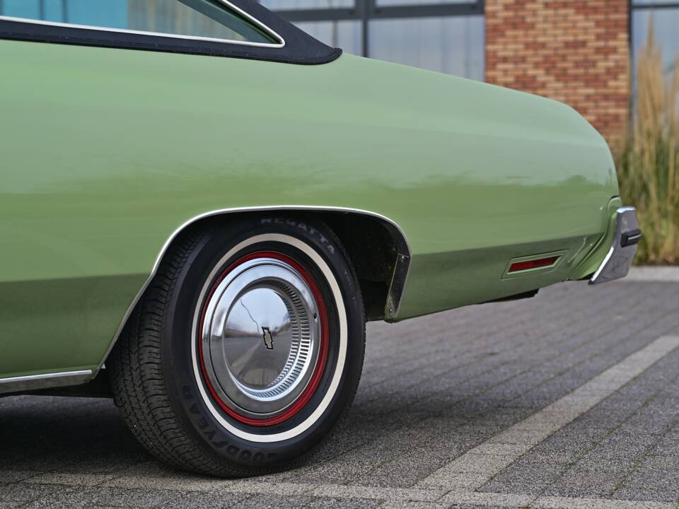 Image 13/44 of Chevrolet Impala (1974)