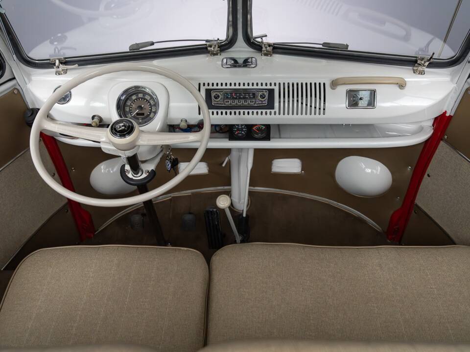 Image 27/46 of Volkswagen T1 Samba (1967)