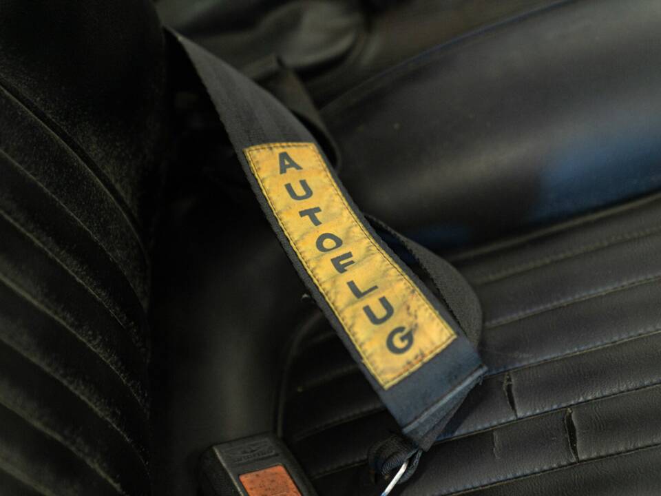 Image 34/50 of Alfa Romeo 1600 Spider (1972)