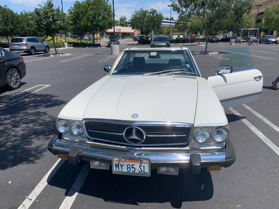 Image 23/50 of Mercedes-Benz 380 SL (1984)