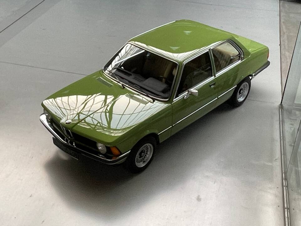 Image 2/45 of BMW 316 (1979)