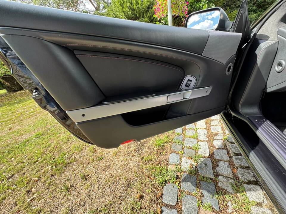 Image 28/30 of Aston Martin DB 9 (2008)