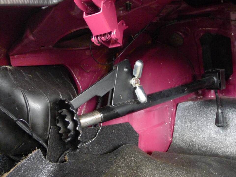 Bild 18/36 von Alfa Romeo 2000 GT Veloce (1975)