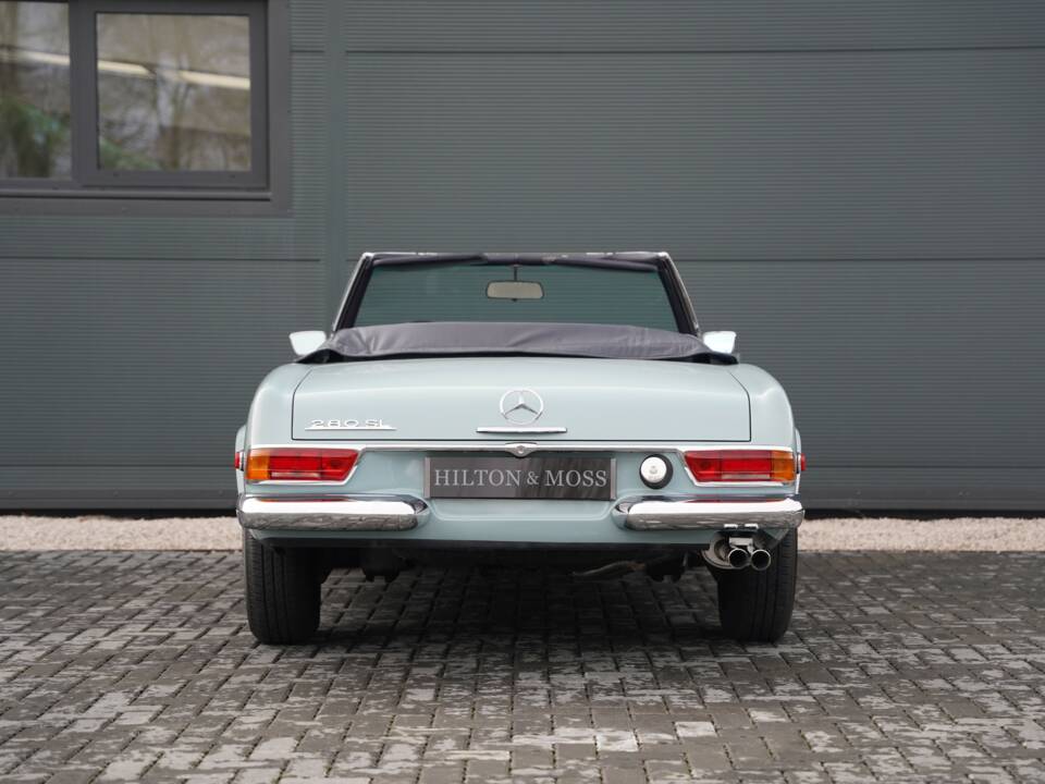 Immagine 8/50 di Mercedes-Benz 280 SL (1968)