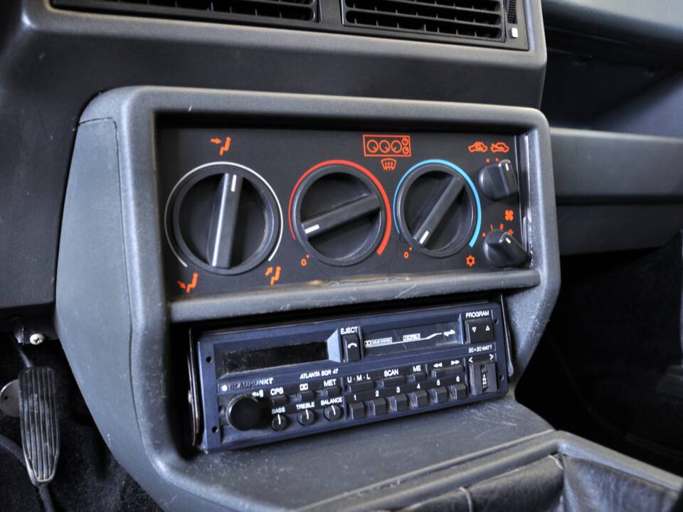 Bild 20/25 von Alfa Romeo 75 2.0 Twin Spark (1987)
