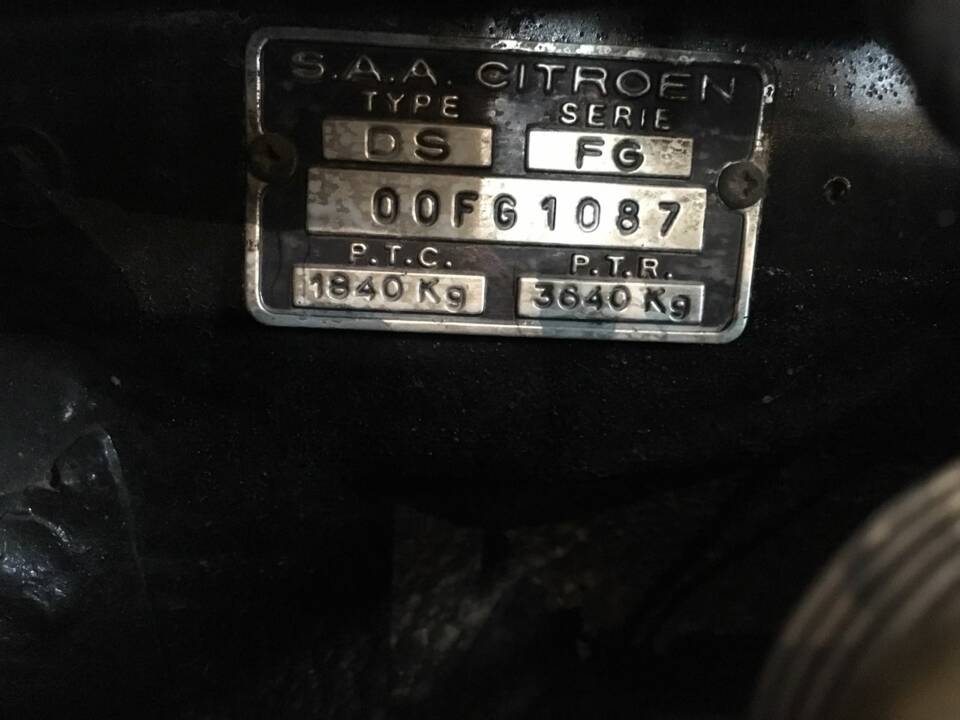 Image 31/36 of Citroën DS 23 Pallas IE (1973)