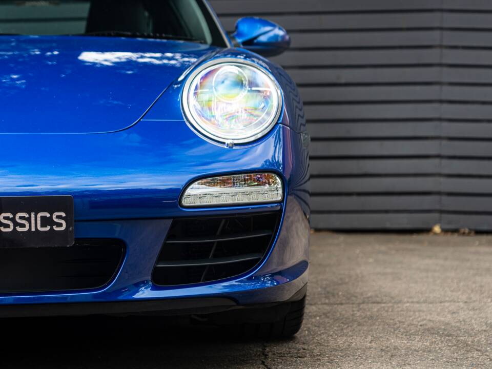 Image 17/50 of Porsche 911 Carrera S (2010)