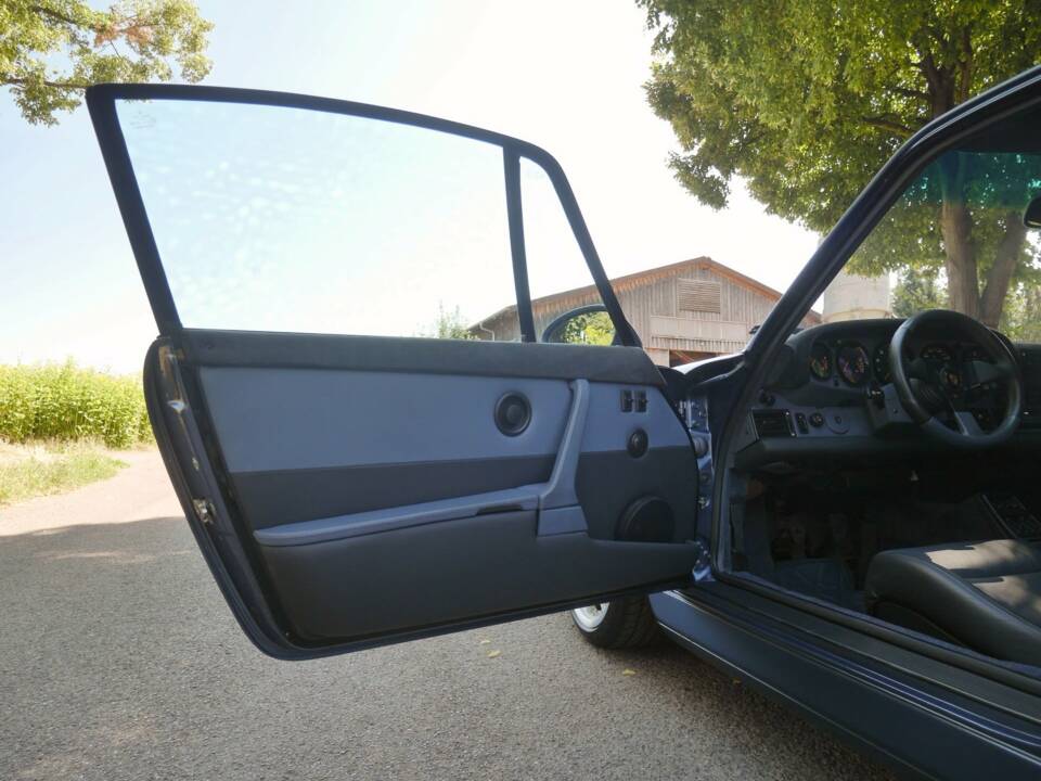 Bild 24/40 von Porsche 911 Carrera 4 (1900)
