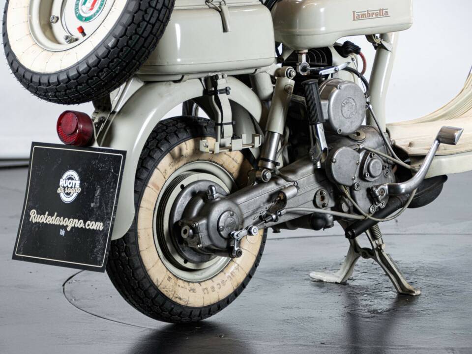 Immagine 13/50 di Innocenti Lambretta 150 D (1956)