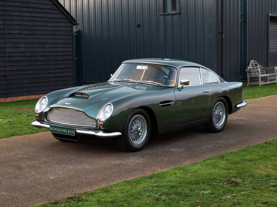 Image 22/42 de Aston Martin DB 4 GT (1959)