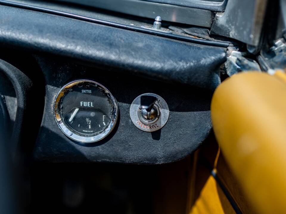 Imagen 37/50 de MG MGB (1973)