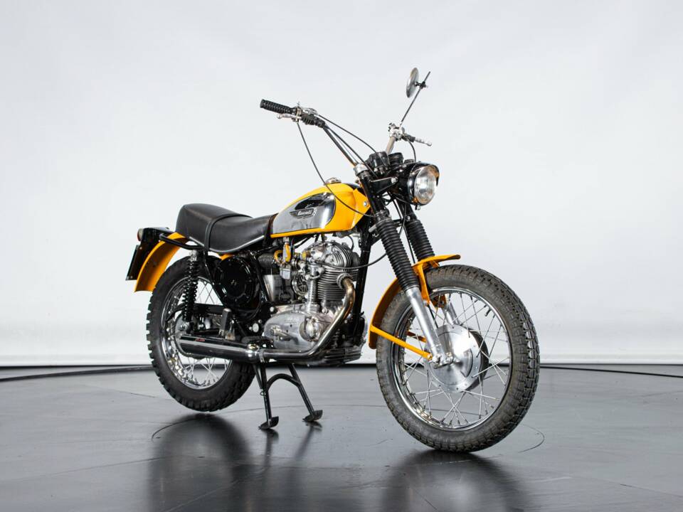 Immagine 4/50 di Ducati 250 Scrambler (1971)