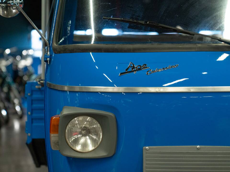 Bild 18/29 von Piaggio Vespa APE 600 MP (1976)