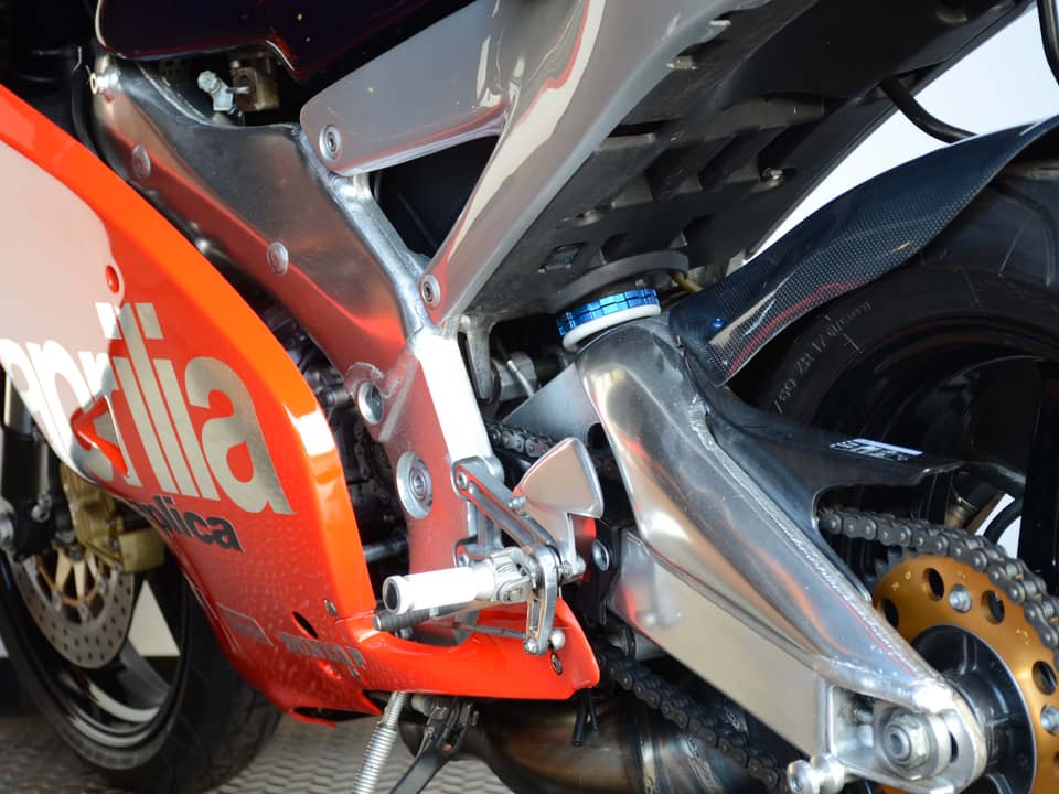 Image 4/51 of Aprilia RS 250 (1998)