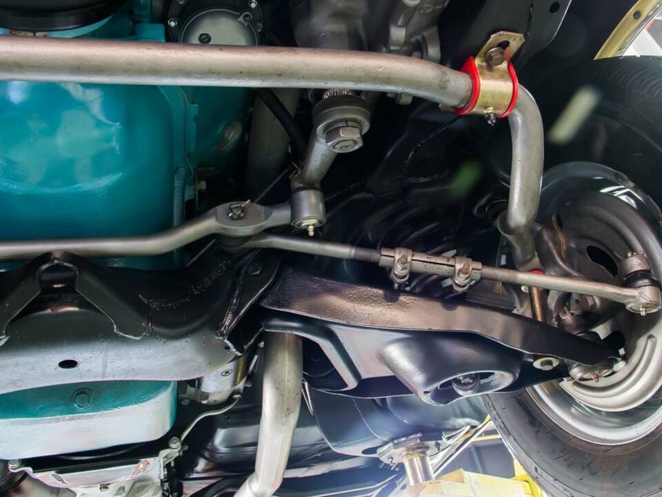 Image 17/26 of Pontiac GTO Tri-Power (1965)
