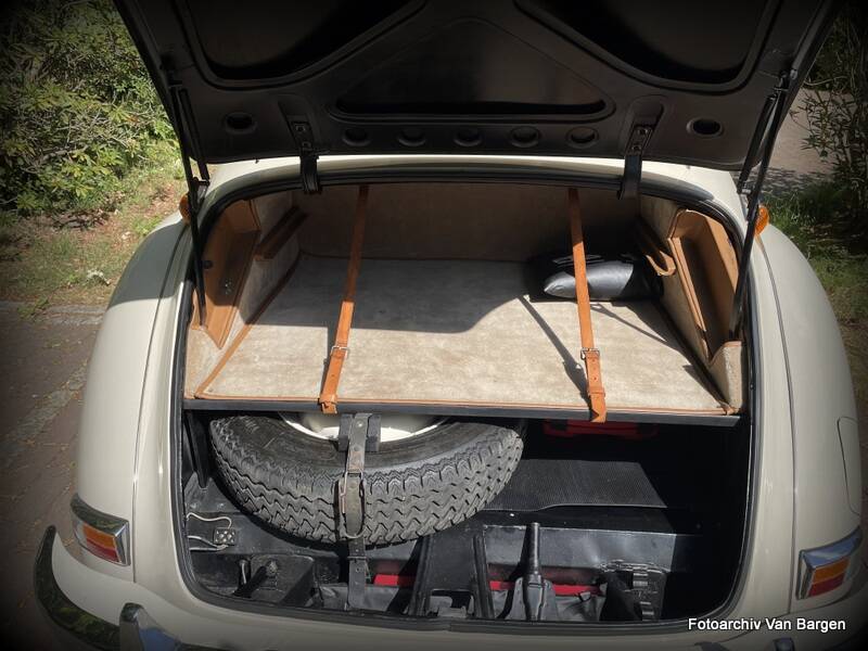Image 28/38 of Mercedes-Benz 220 Cabriolet A (1954)