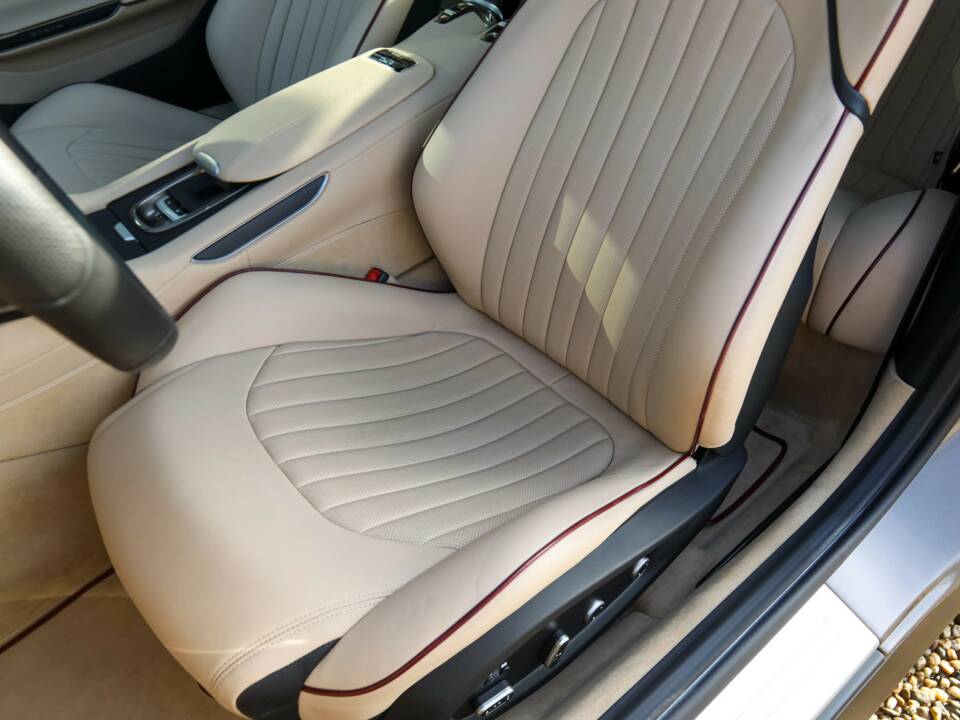 Imagen 50/50 de Ferrari GTC4Lusso (2018)