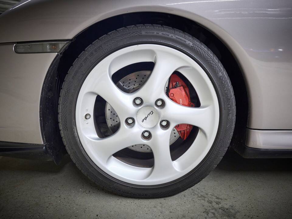 Image 40/98 of Porsche 911 Turbo (2000)