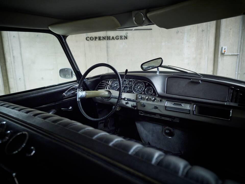 Image 72/97 of Citroën DS 20 Chapron (1972)