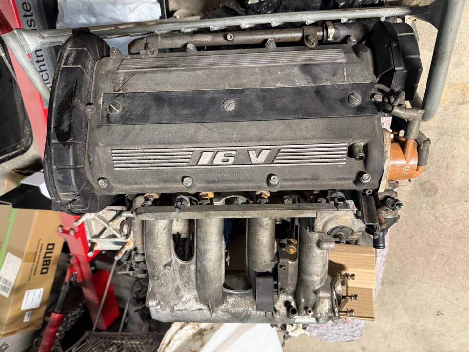 Image 17/18 of Peugeot 205 GTi 1.6 (1985)