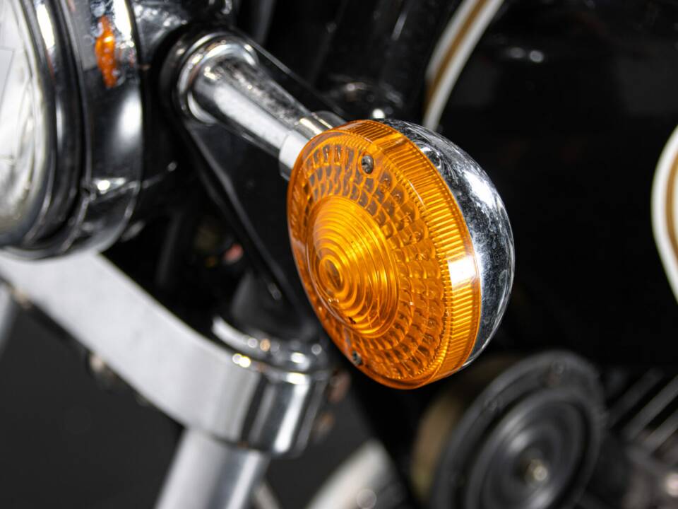 Bild 41/50 von Yamaha TX 500 (1976)