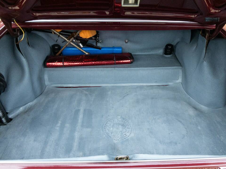 Imagen 19/50 de Alfa Romeo Giulia Nuova Super 1600 (1971)