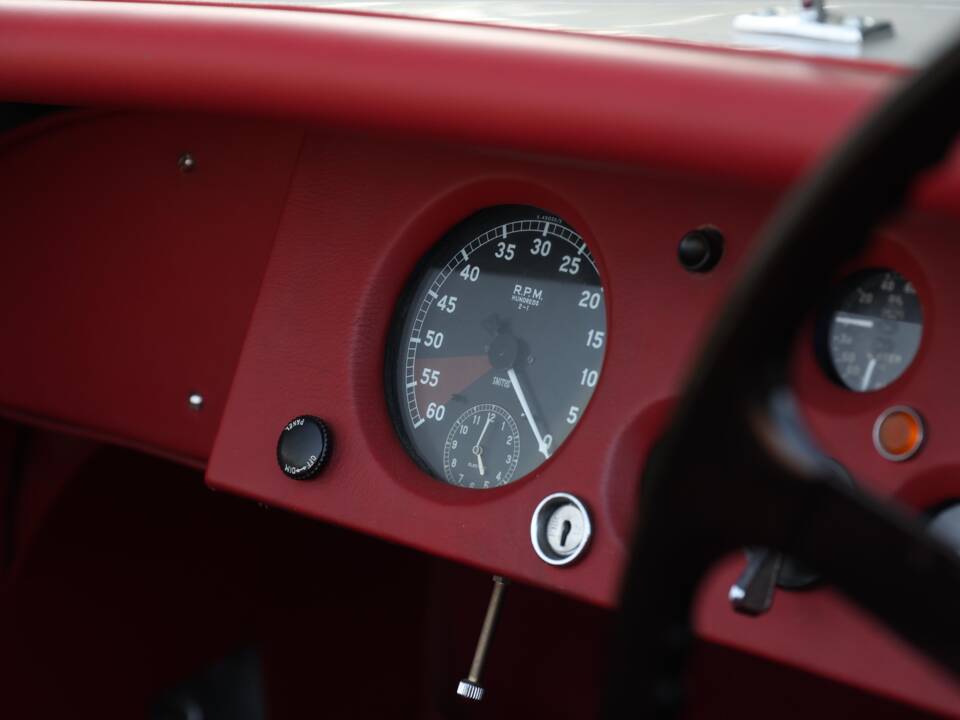 Bild 25/34 von Jaguar XK 120 SE OTS (1953)