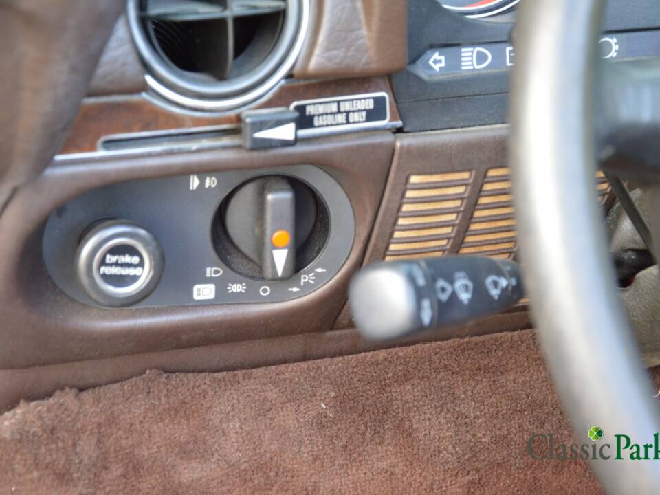 Image 33/47 de Mercedes-Benz 560 SL (1986)