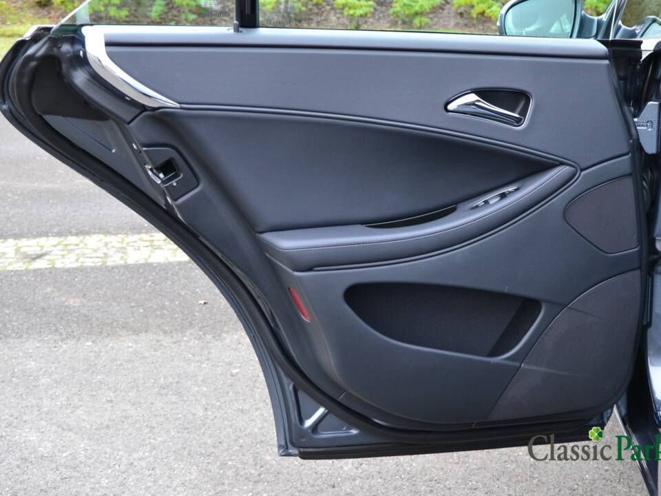 Bild 19/50 von Mercedes-Benz CLS 350 CGI (2008)