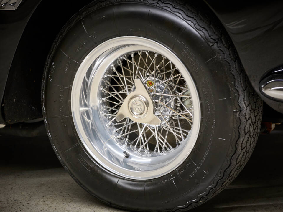 Bild 43/155 von Ferrari 250 GT 2+2 (1962)