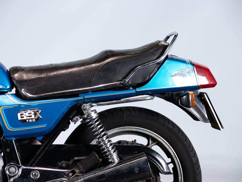 Image 26/50 of Suzuki GSX 750 (1981)