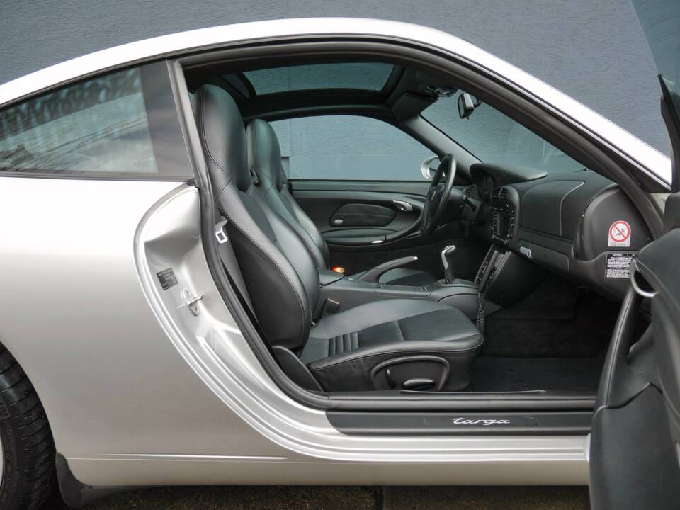 Bild 30/50 von Porsche 911 Carrera (2004)