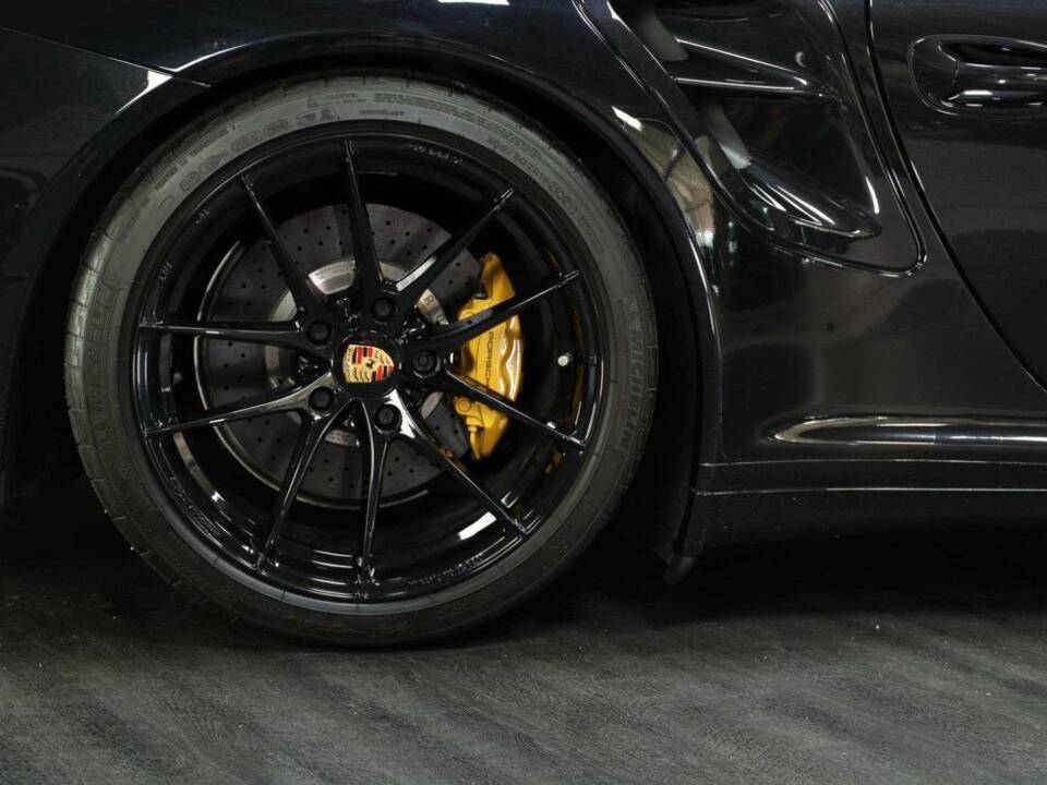 Image 27/30 of Porsche 911 Turbo (2006)