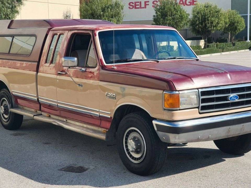 Image 3/20 of Ford F-250 (1989)