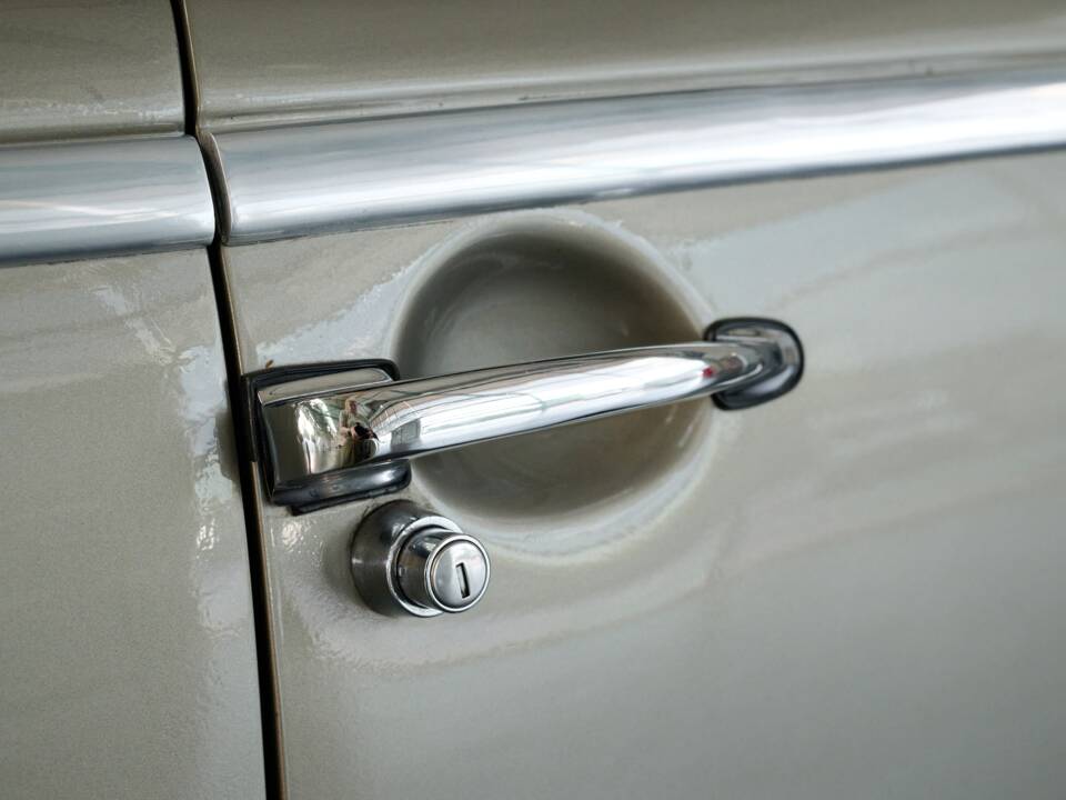 Immagine 48/50 di BMW 502 Baur (1955)