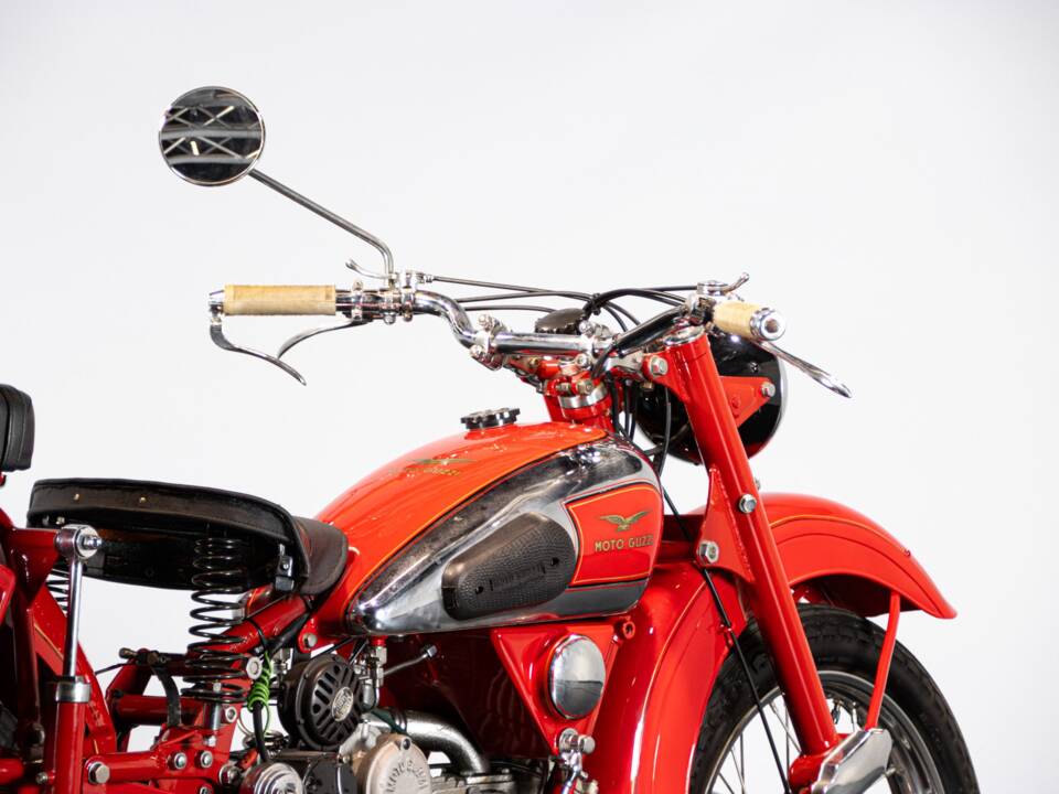 Immagine 25/50 di Moto Guzzi Astore (1952)