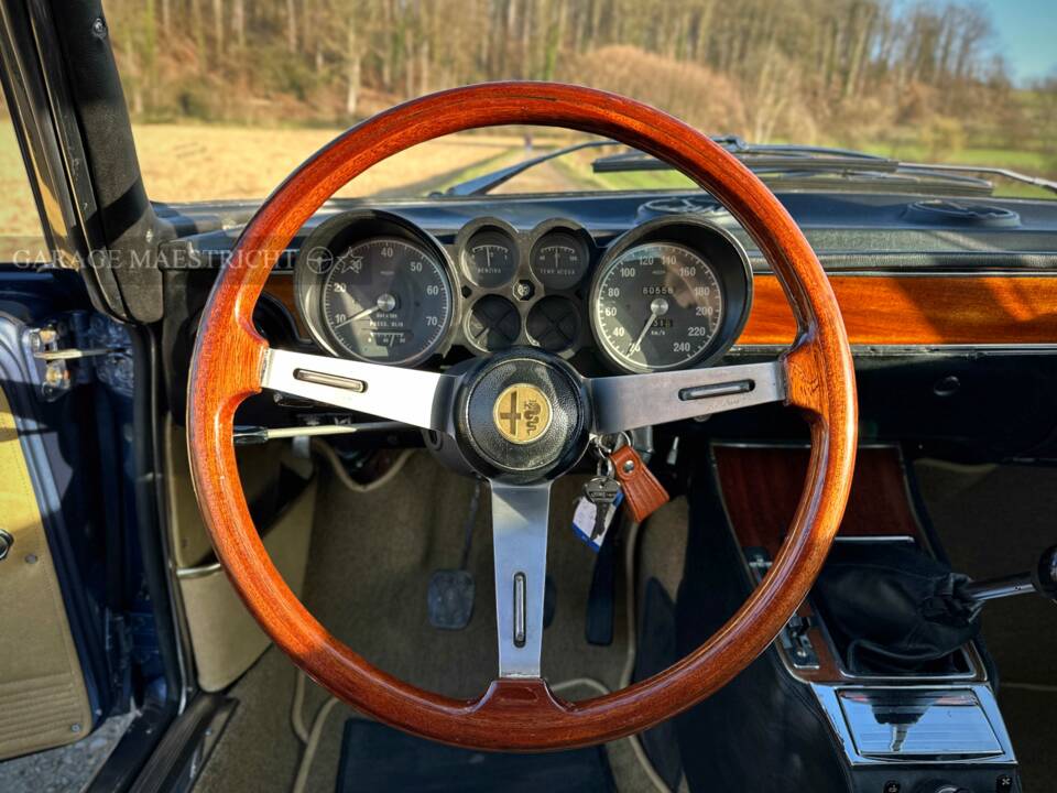Afbeelding 38/99 van Alfa Romeo 2000 GT Veloce (1973)